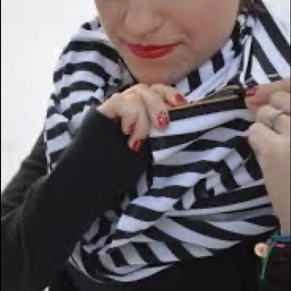 lululemon athletica Accessories - LULULEMON VINYASA SCARF- NWT